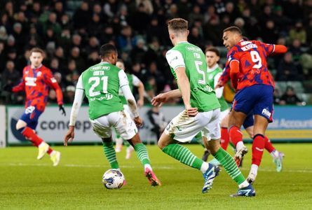 Dessers finding bottom corner with clever shot